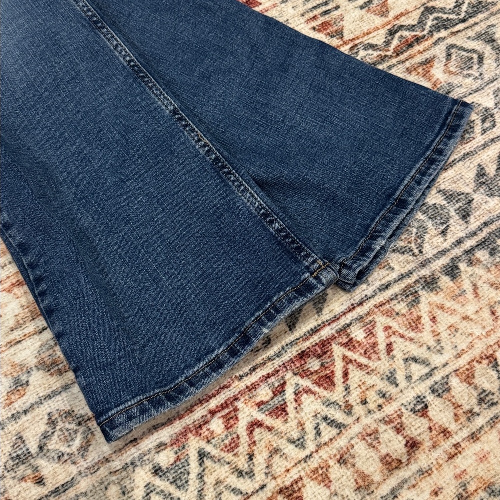 Wrangler Retro Mae Women's Classic Blue Boot Cut Jeans - Picture 8 of 13